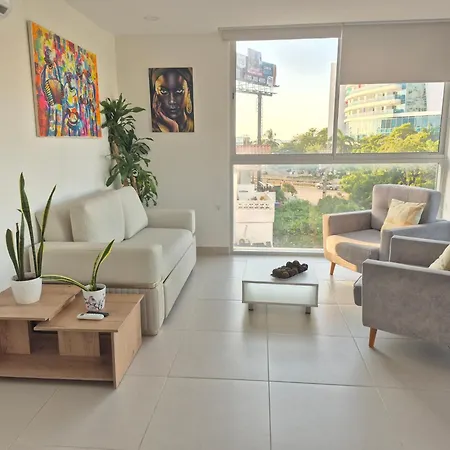 Centro De Convenciones, Aeropuerto Apartamento